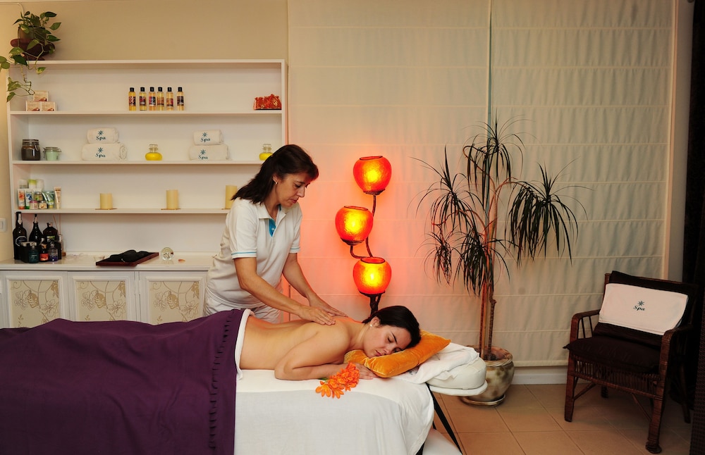 Dorisol Estrelicia Hotel — Spa in Funchal, Madeira