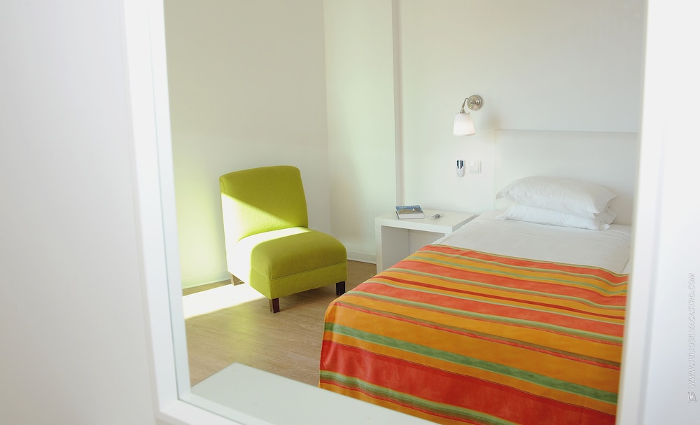 Florasol Residence Hotel — Hotel rooms in Funchal, Madeira