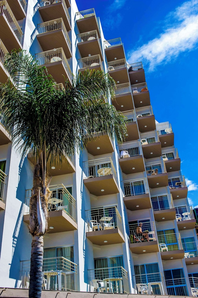 Florasol Residence Hotel — Hotel building in Funchal, Madeira