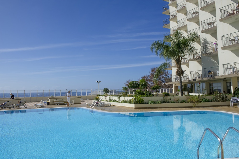 Florasol Residence Hotel — Swimming pool in Funchal, Madeira
