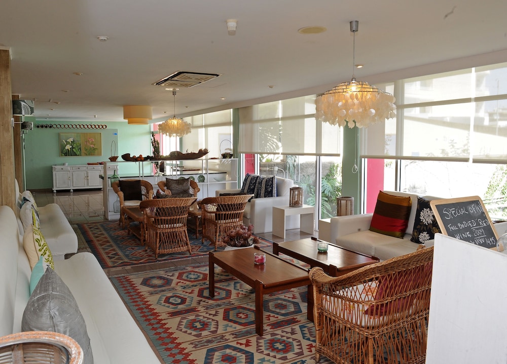 Florasol Residence Hotel — Restaurant & bars in Funchal, Madeira