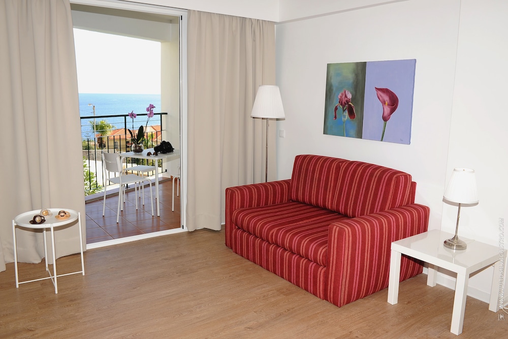 Florasol Residence Hotel — Hotel rooms in Funchal, Madeira