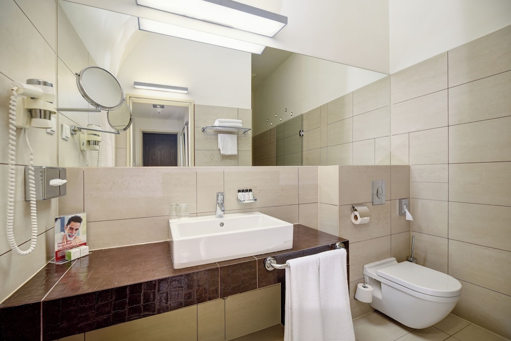 Buda Castle Hotel — Hotel rooms in Budapest, Budapest