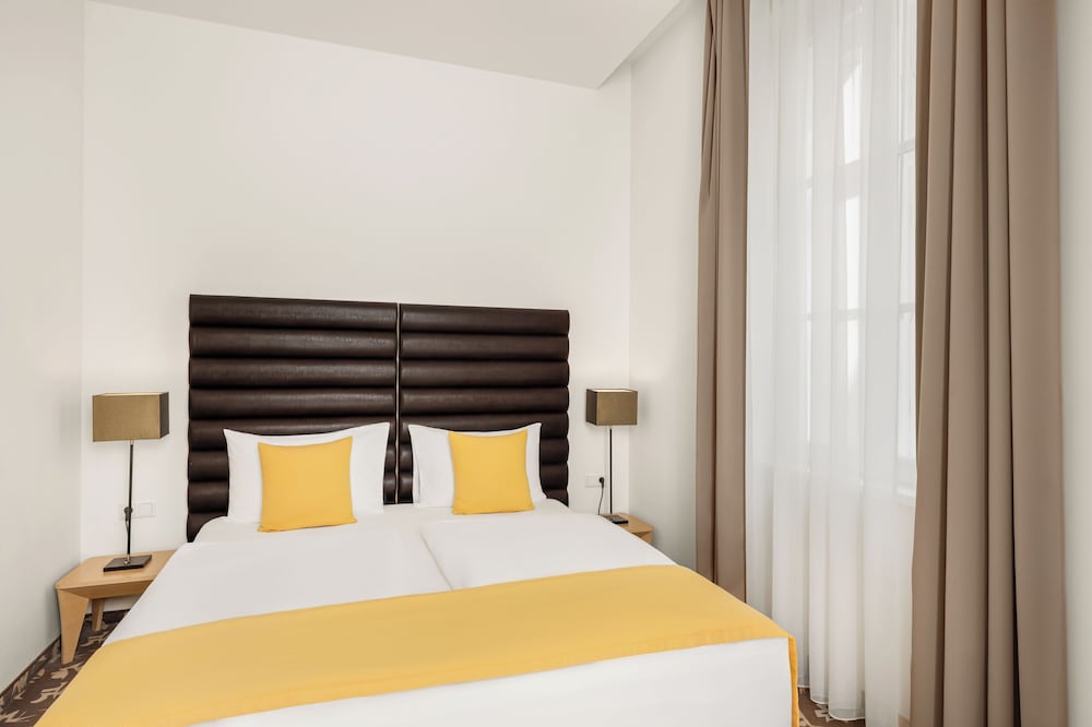 Buda Castle Hotel — Hotel rooms in Budapest, Budapest