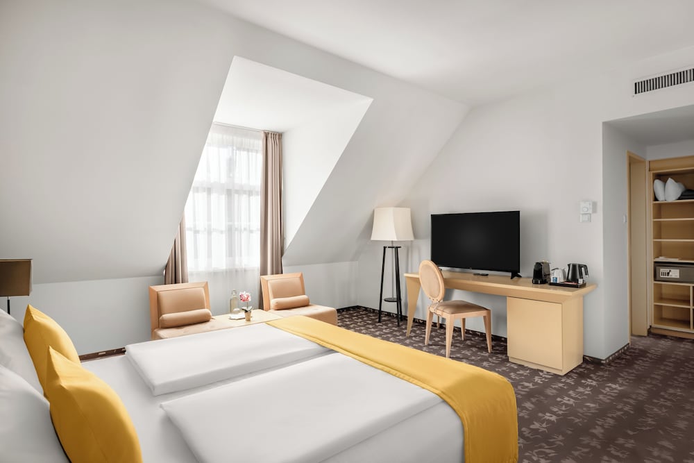 Buda Castle Hotel — Hotel rooms in Budapest, Budapest