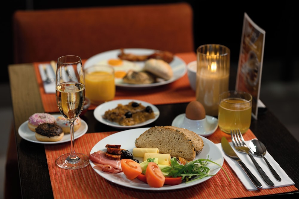 Buda Castle Hotel — Restaurant & bars in Budapest, Budapest