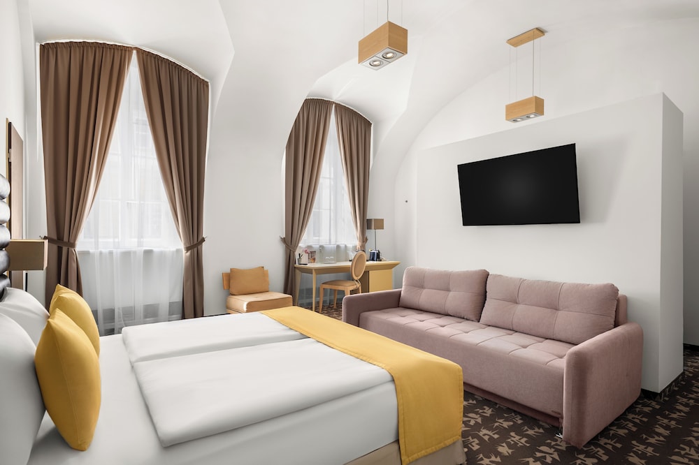 Buda Castle Hotel — Hotel rooms in Budapest, Budapest
