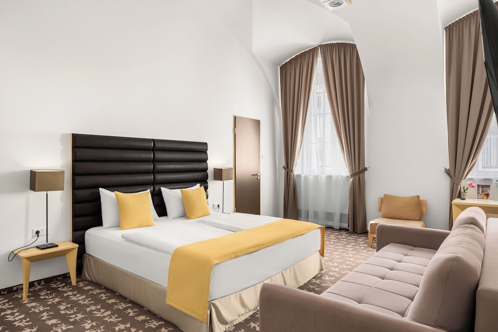 Buda Castle Hotel — Hotel rooms in Budapest, Budapest