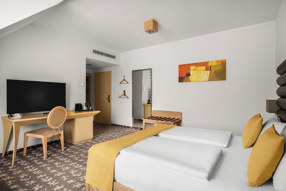 Buda Castle Hotel — Hotel rooms in Budapest, Budapest