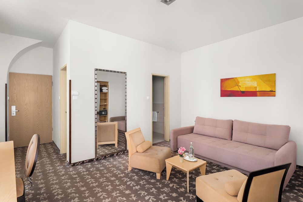 Buda Castle Hotel — Hotel rooms in Budapest, Budapest