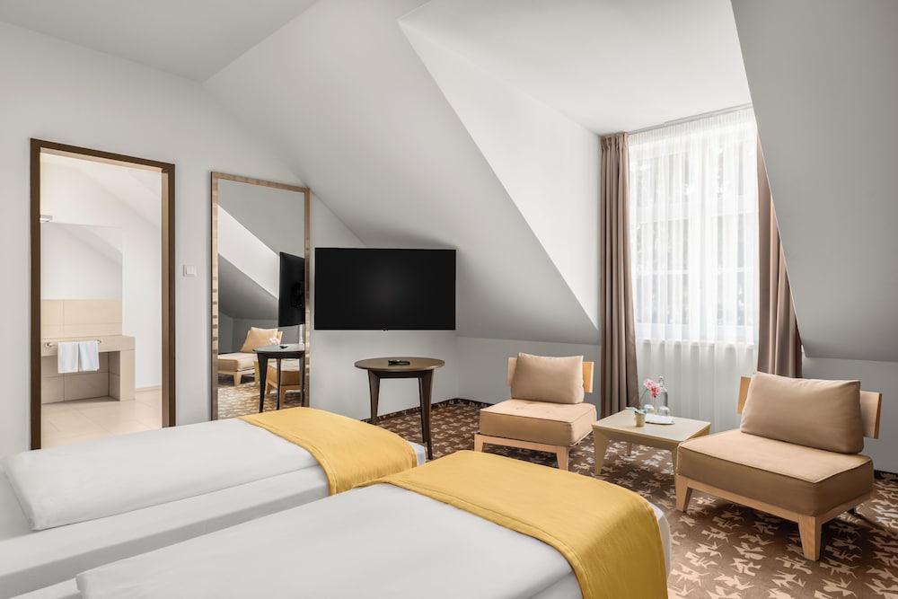 Buda Castle Hotel — Hotel rooms in Budapest, Budapest