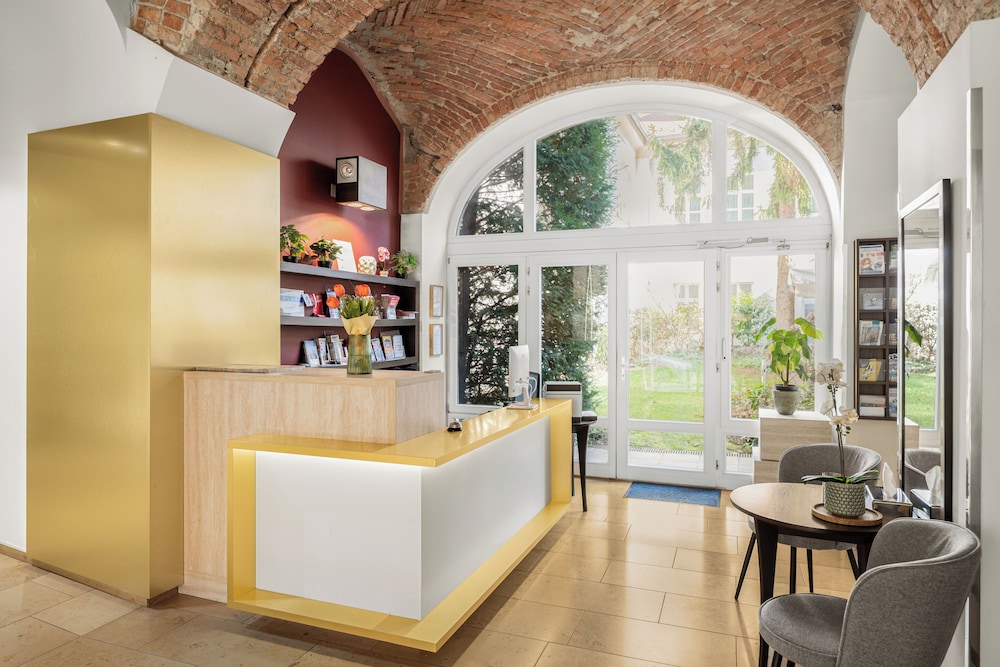Buda Castle Hotel — Hotel building in Budapest, Budapest
