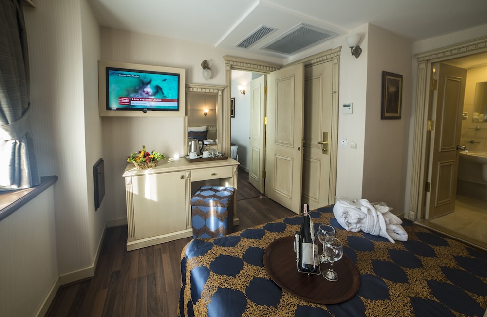 Sarnic Hotel Ottoman Mansion — Hotel rooms in Istanbul, Istanbul