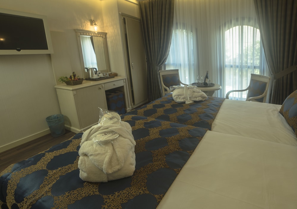 Sarnic Hotel Ottoman Mansion — Hotel rooms in Istanbul, Istanbul