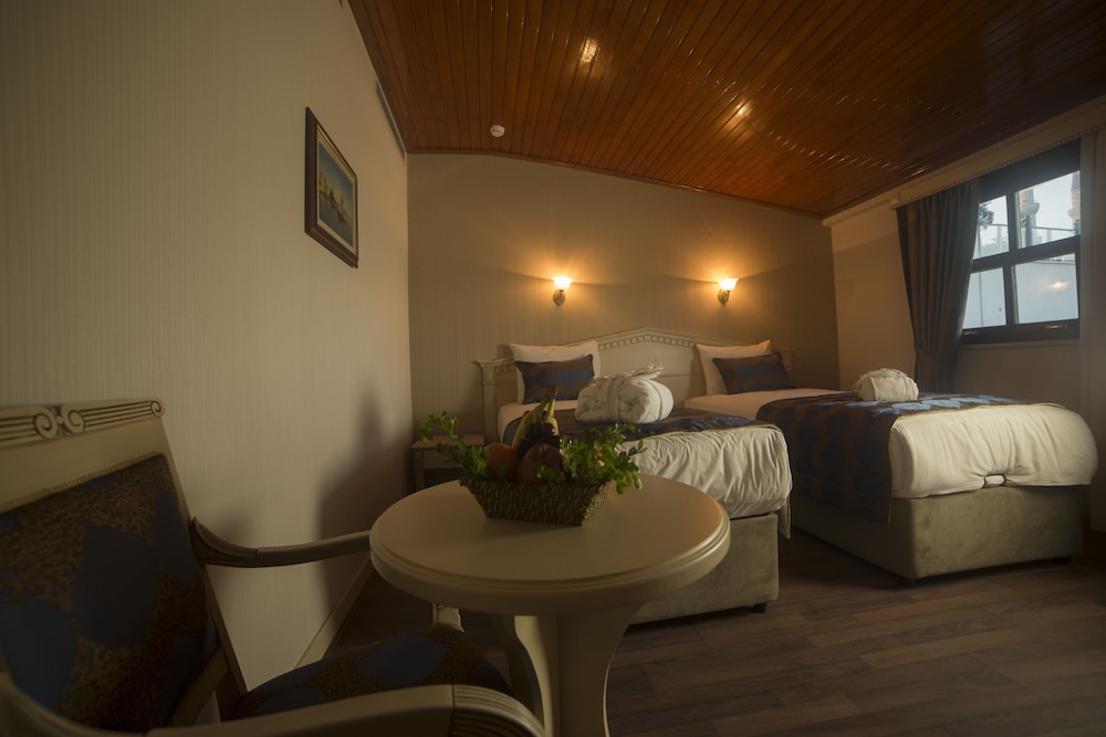 Sarnic Hotel Ottoman Mansion — Hotel rooms in Istanbul, Istanbul