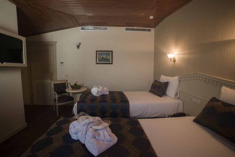 Sarnic Hotel Ottoman Mansion — Hotel rooms in Istanbul, Istanbul