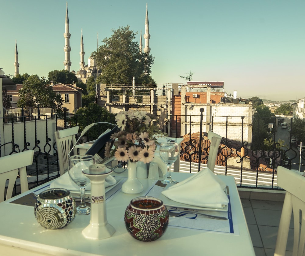 Sarnic Hotel Ottoman Mansion — Restaurant & bars in Istanbul, Istanbul