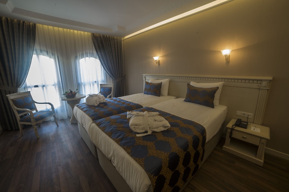 Sarnic Hotel Ottoman Mansion — Hotel rooms in Istanbul, Istanbul