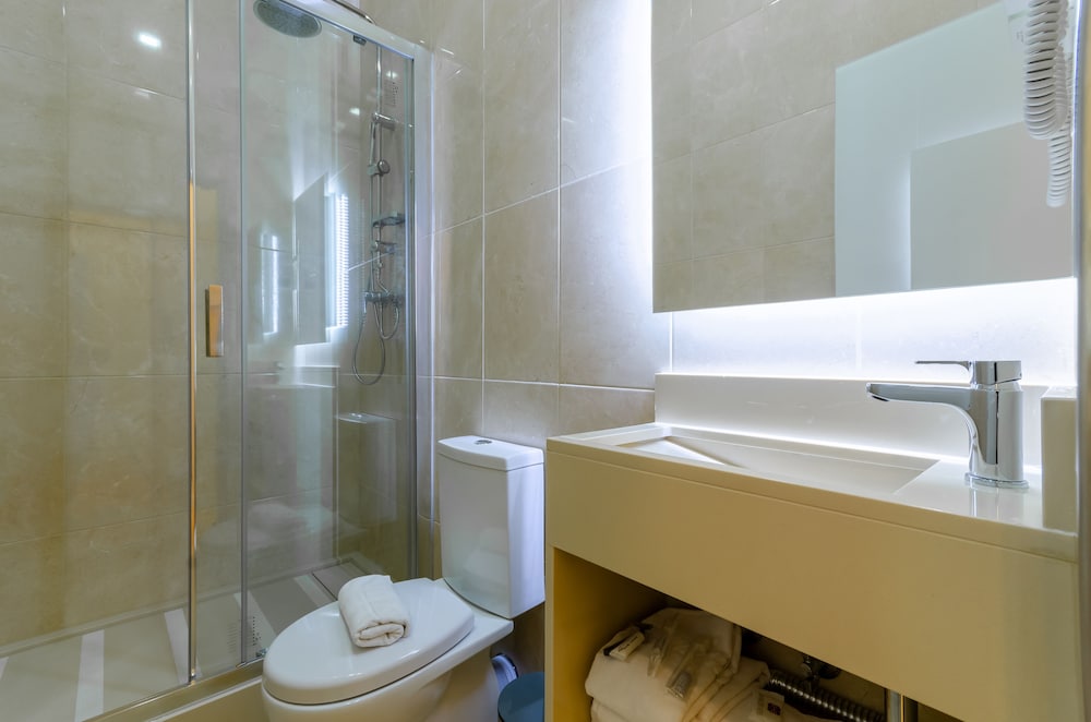 Hotel Duas Nacoes — Hotel rooms in Lisbon, Lisboa