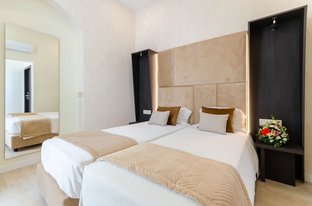 Hotel Duas Nacoes — Hotel rooms in Lisbon, Lisboa