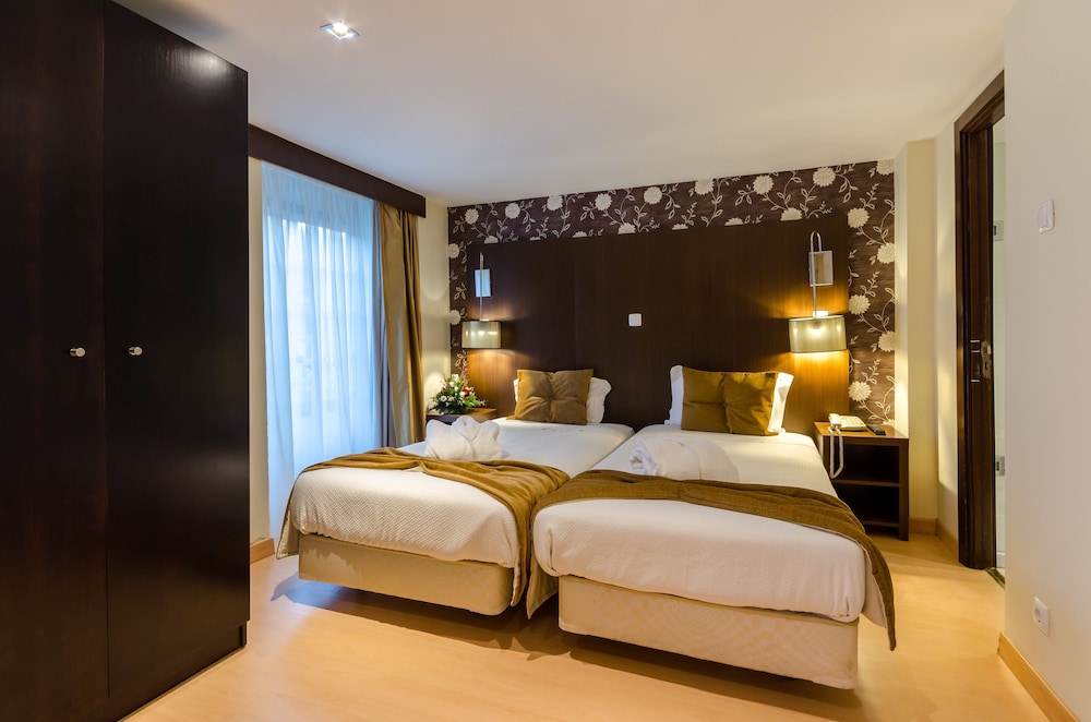 Hotel Duas Nacoes — Hotel rooms in Lisbon, Lisboa