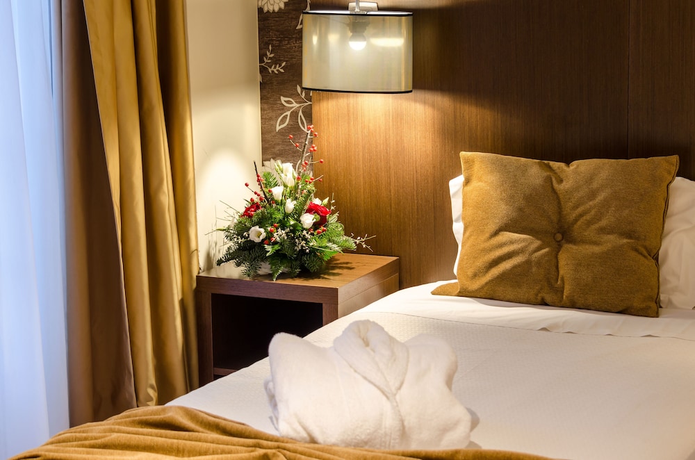 Hotel Duas Nacoes — Hotel rooms in Lisbon, Lisboa