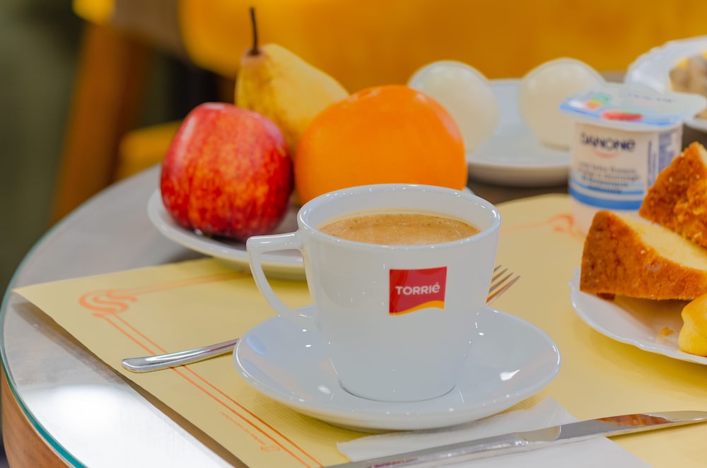 Hotel Duas Nacoes — Restaurant & bars in Lisbon, Lisboa