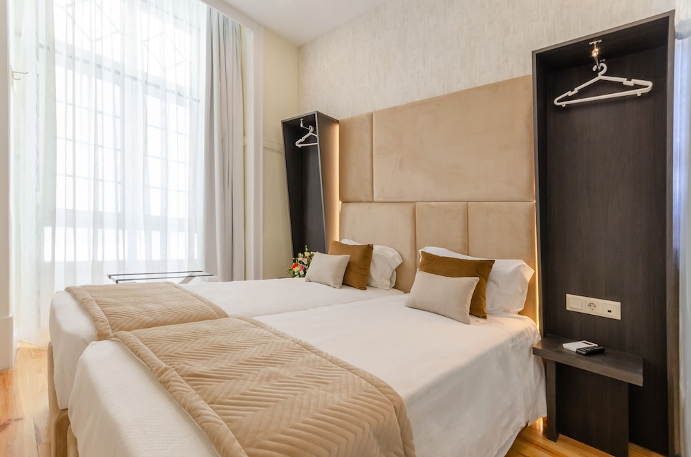 Hotel Duas Nacoes — Hotel rooms in Lisbon, Lisboa