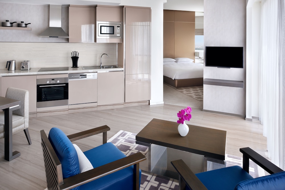 Hyatt Regency Dubai Creek Heights Residences — Hotel rooms in Dubai