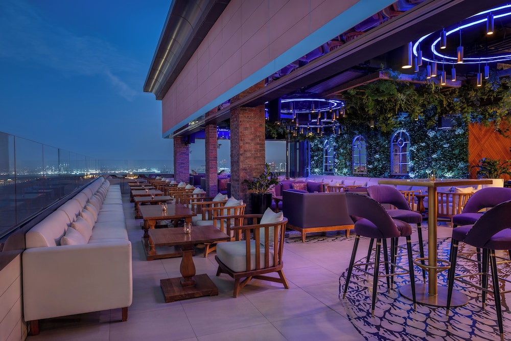 Hyatt Regency Dubai Creek Heights Residences — Restaurant & bars in Dubai