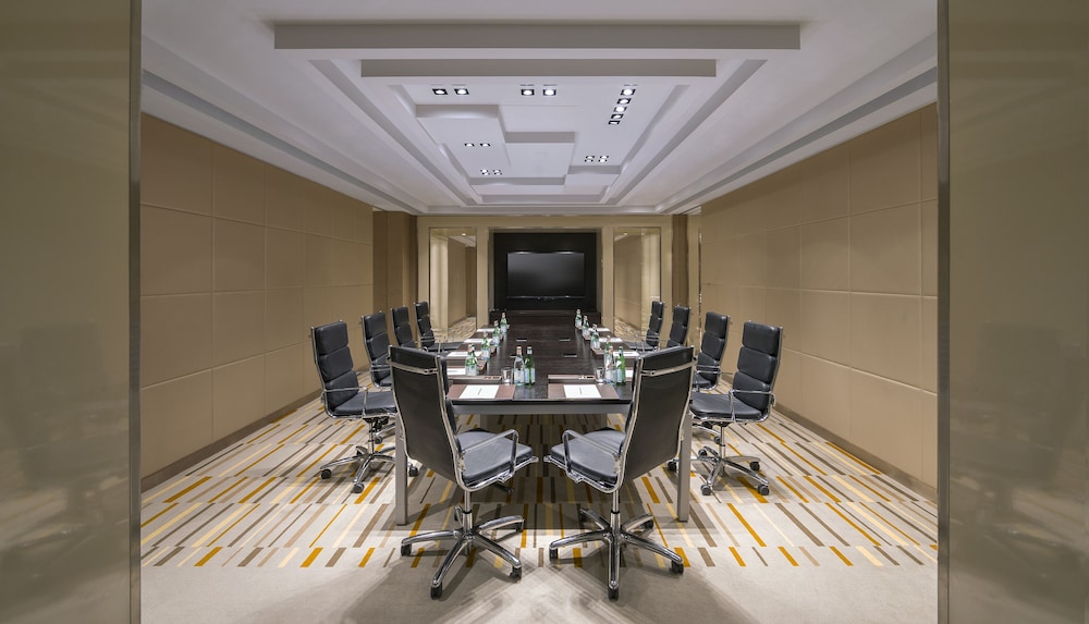 Hyatt Regency Dubai Creek Heights Residences — Hotel building in Dubai