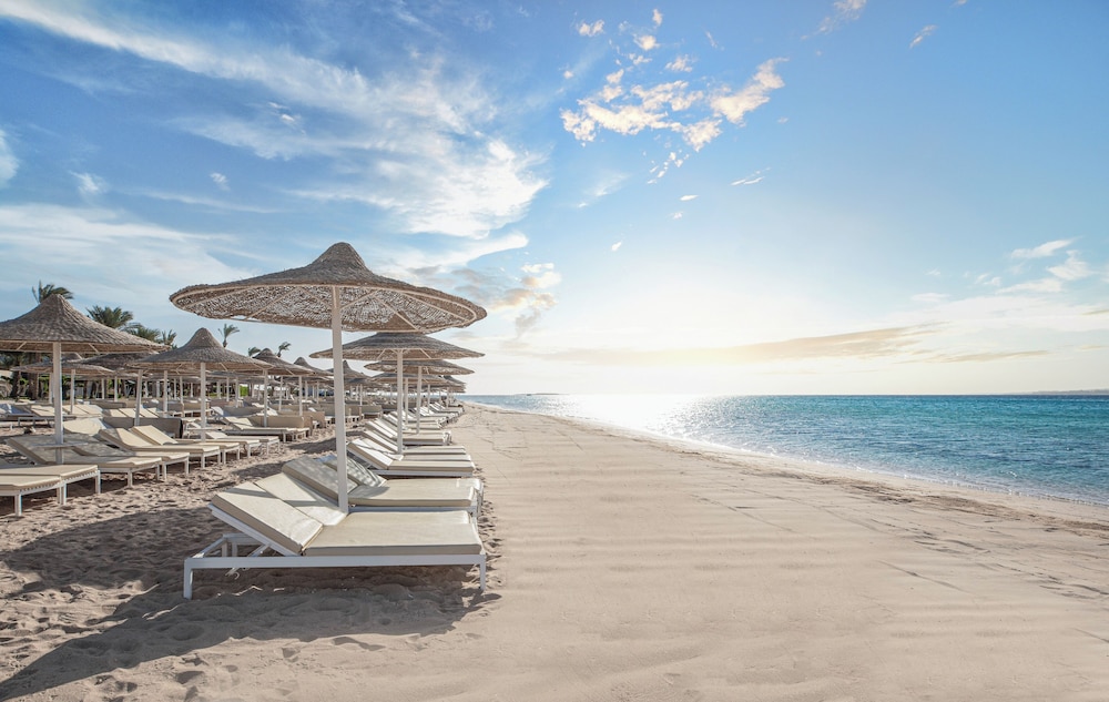V Grand Beach Resort Sahl Hasheesh — Beach in Sahl Hasheesh, Red Sea