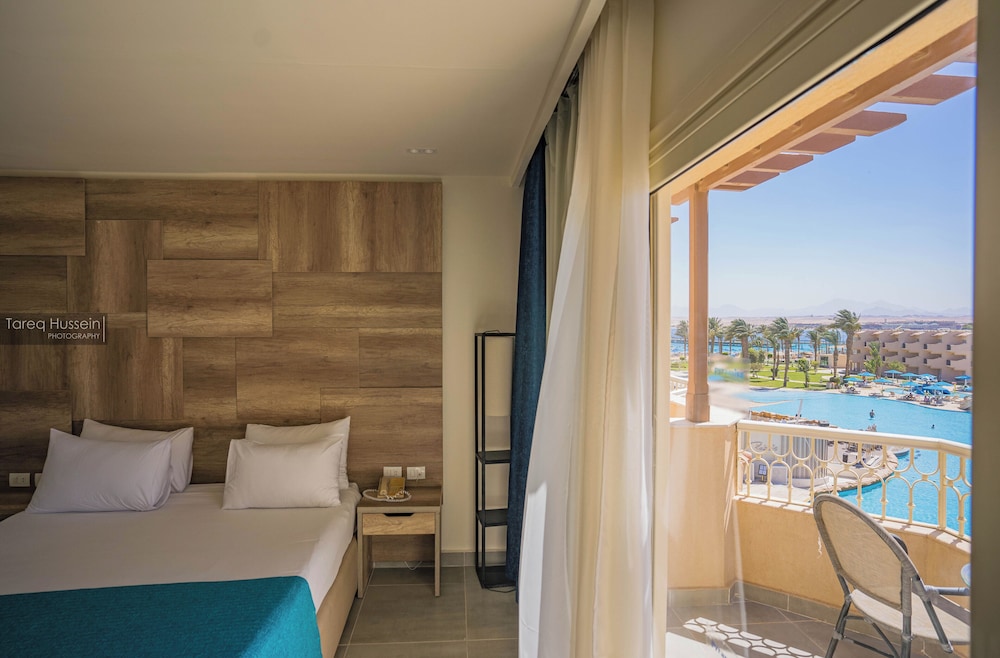 V Grand Beach Resort Sahl Hasheesh — Hotel rooms in Sahl Hasheesh, Red Sea