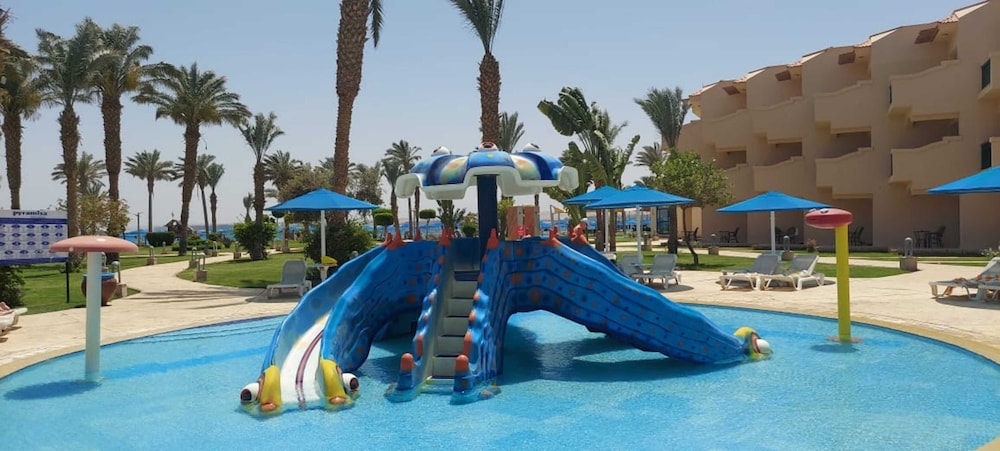 V Grand Beach Resort Sahl Hasheesh — Attractions for children in Sahl Hasheesh, Red Sea