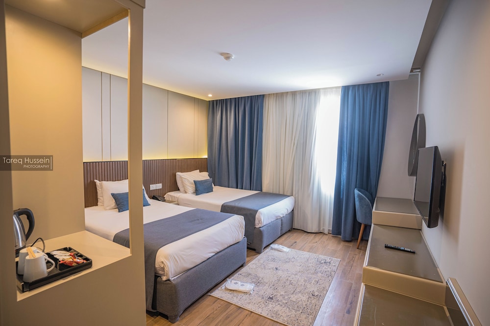 V Grand Beach Resort Sahl Hasheesh — Hotel rooms in Sahl Hasheesh, Red Sea