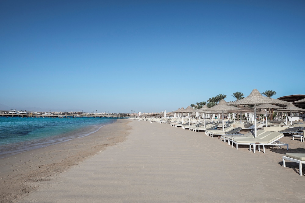 V Grand Beach Resort Sahl Hasheesh — Beach in Sahl Hasheesh, Red Sea