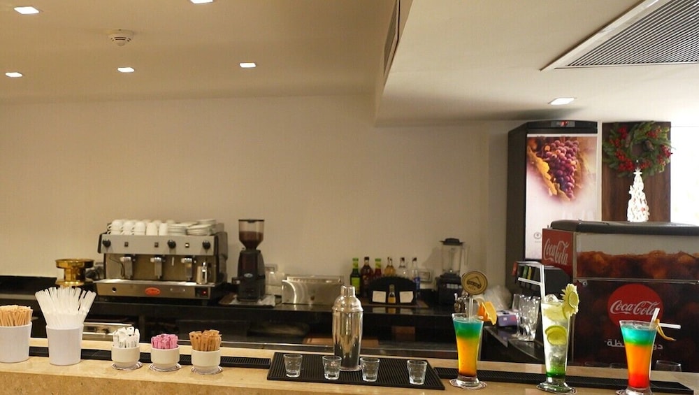 V Grand Beach Resort Sahl Hasheesh — Restaurant & bars in Sahl Hasheesh, Red Sea