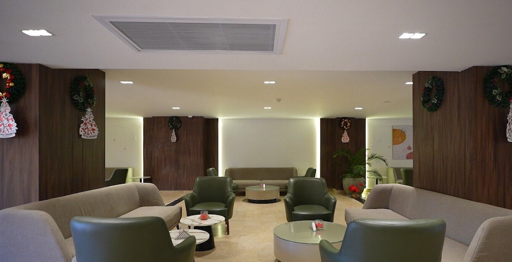 V Grand Beach Resort Sahl Hasheesh — Restaurant & bars in Sahl Hasheesh, Red Sea