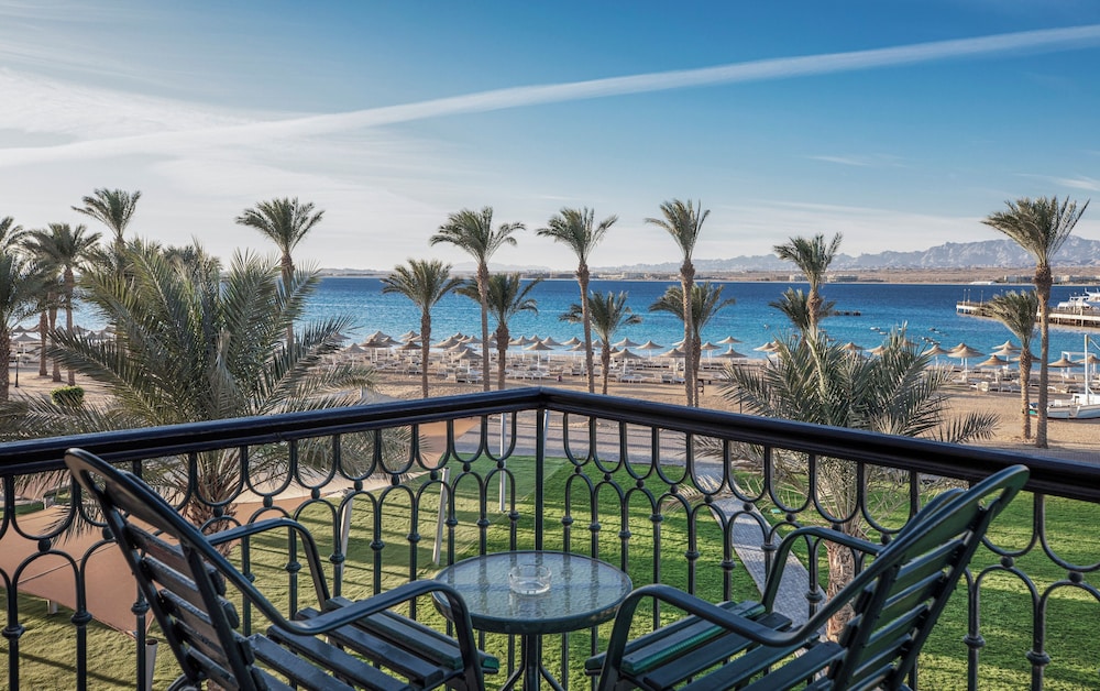 V Grand Beach Resort Sahl Hasheesh — Beach in Sahl Hasheesh, Red Sea