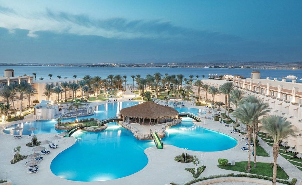 V Grand Beach Resort Sahl Hasheesh