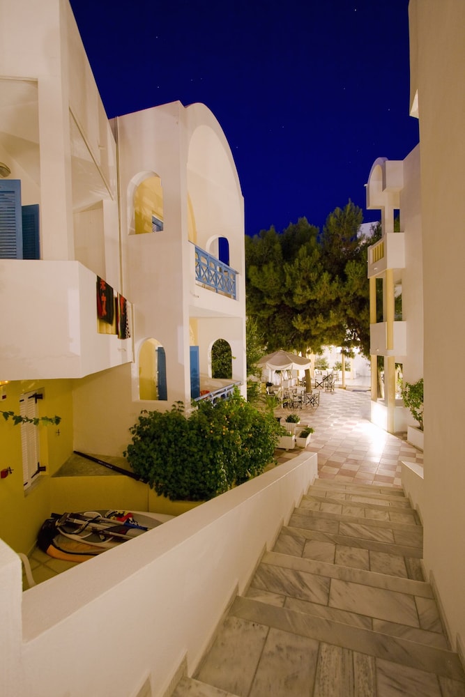 Kamari Beach Hotel — Hotel building in Kamari, South Aegean
