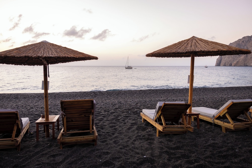 Kamari Beach Hotel — Beach in Kamari, South Aegean