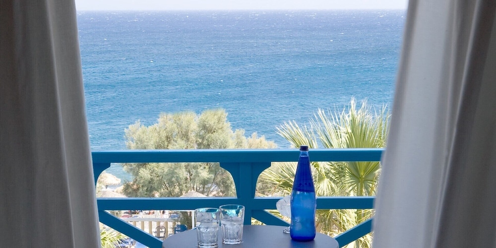 Kamari Beach Hotel — Beach in Kamari, South Aegean