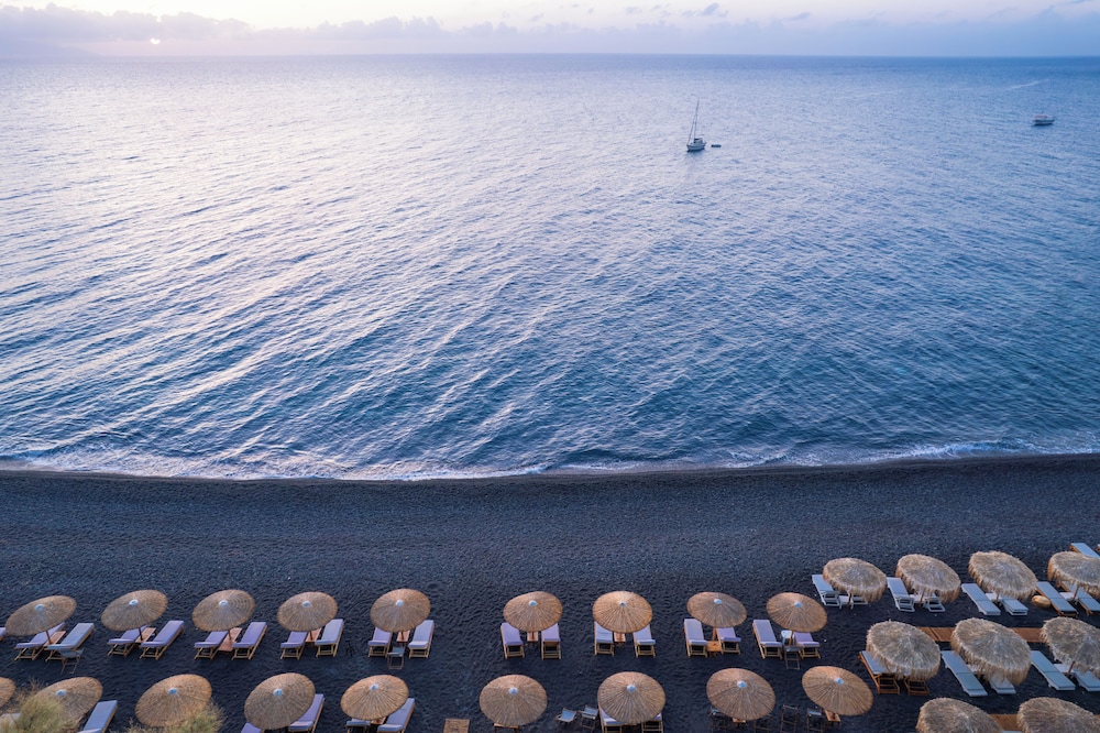 Kamari Beach Hotel — Beach in Kamari, South Aegean