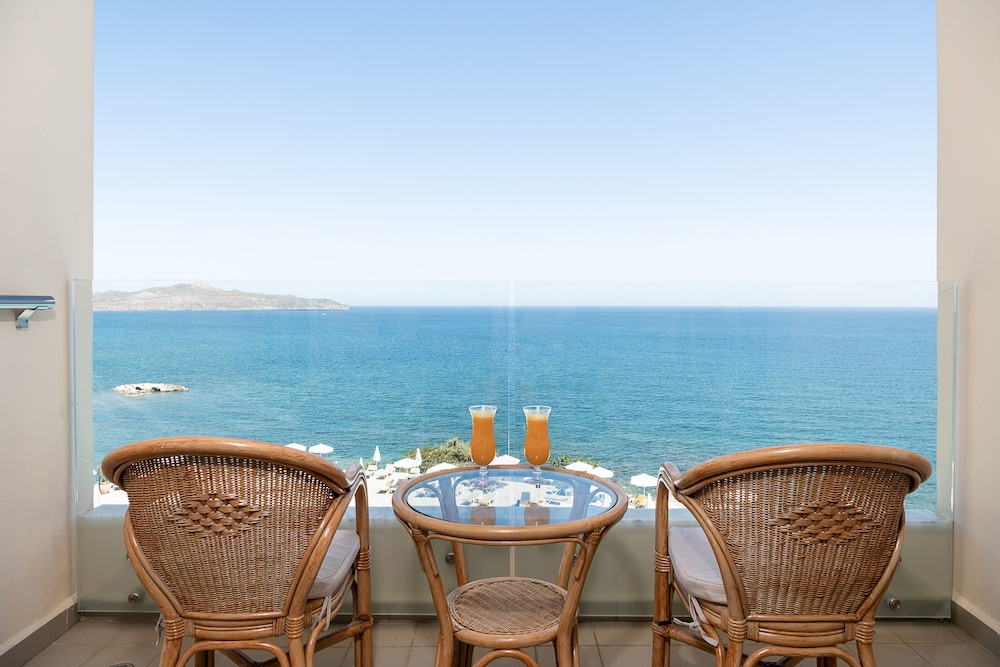 Leptos Panorama Hotel — Restaurant & bars in Chania