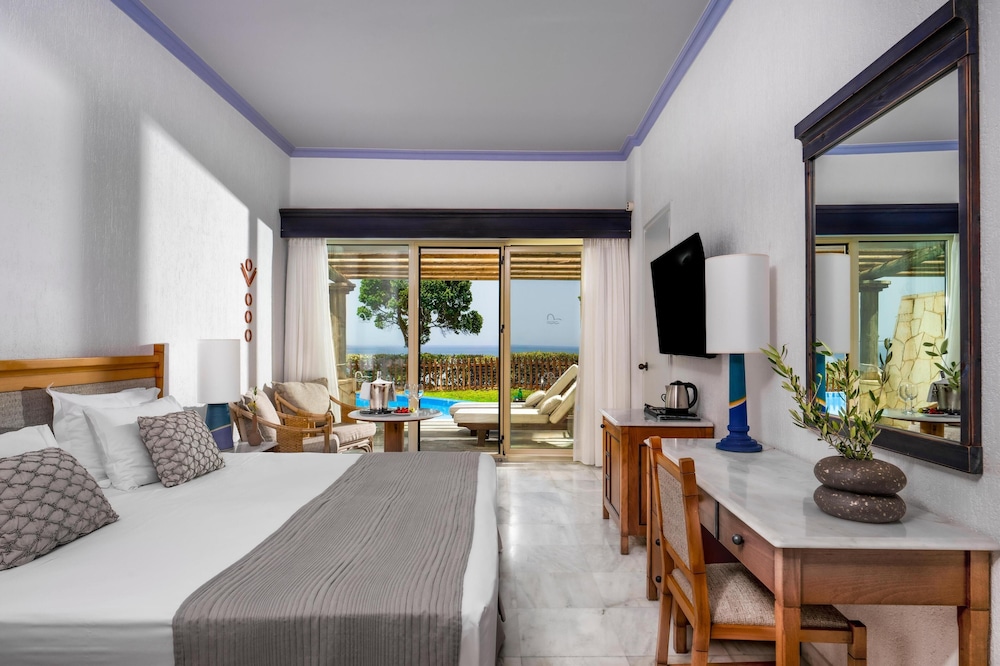 Leptos Panorama Hotel — Hotel rooms in Chania