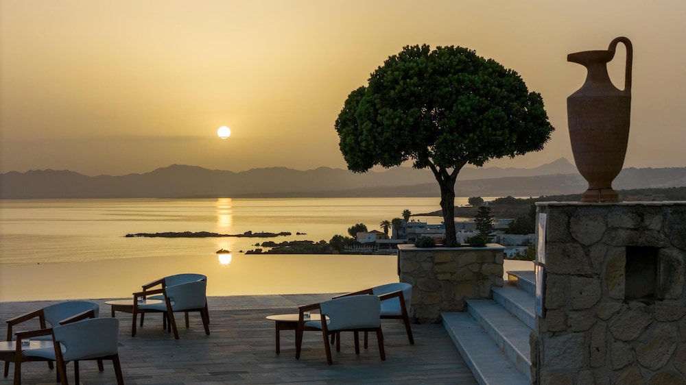 Leptos Panorama Hotel — Beach in Chania
