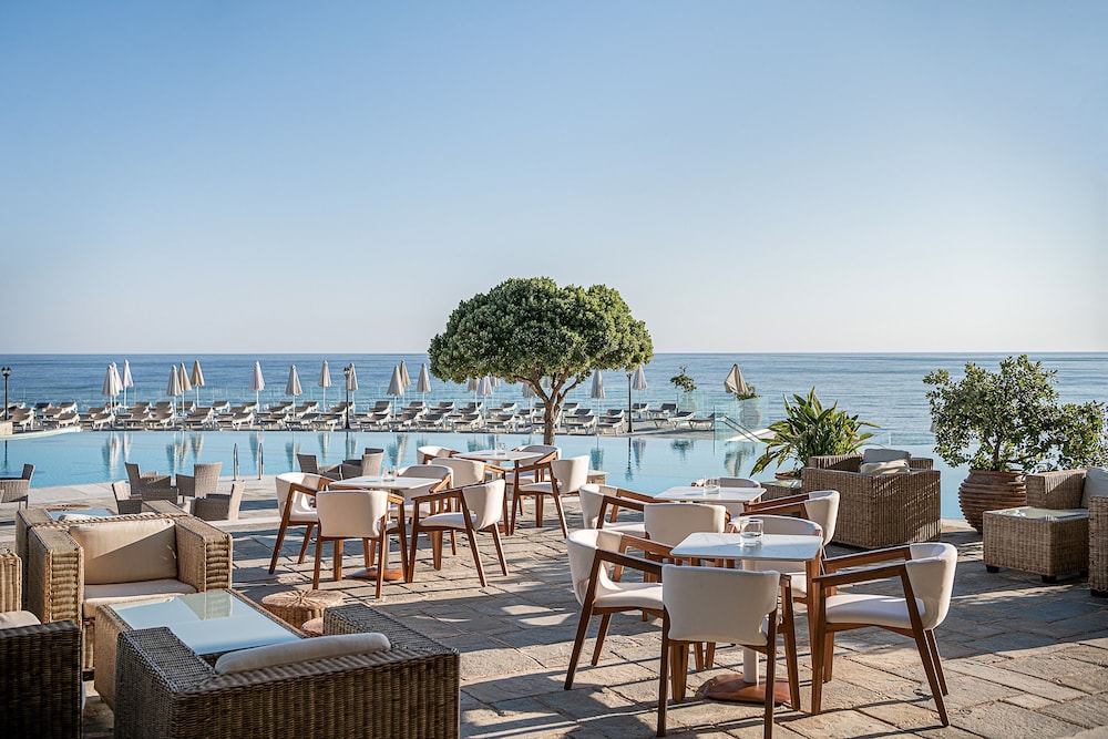 Leptos Panorama Hotel — Restaurant & bars in Chania