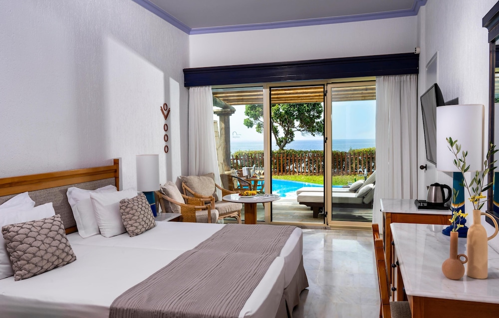 Leptos Panorama Hotel — Hotel rooms in Chania