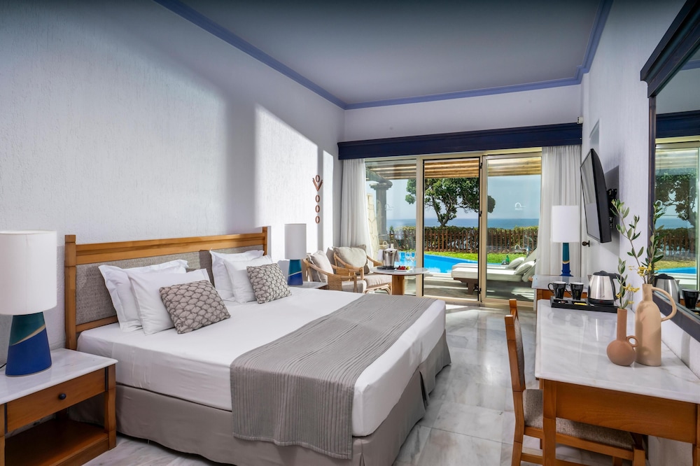 Leptos Panorama Hotel — Hotel rooms in Chania